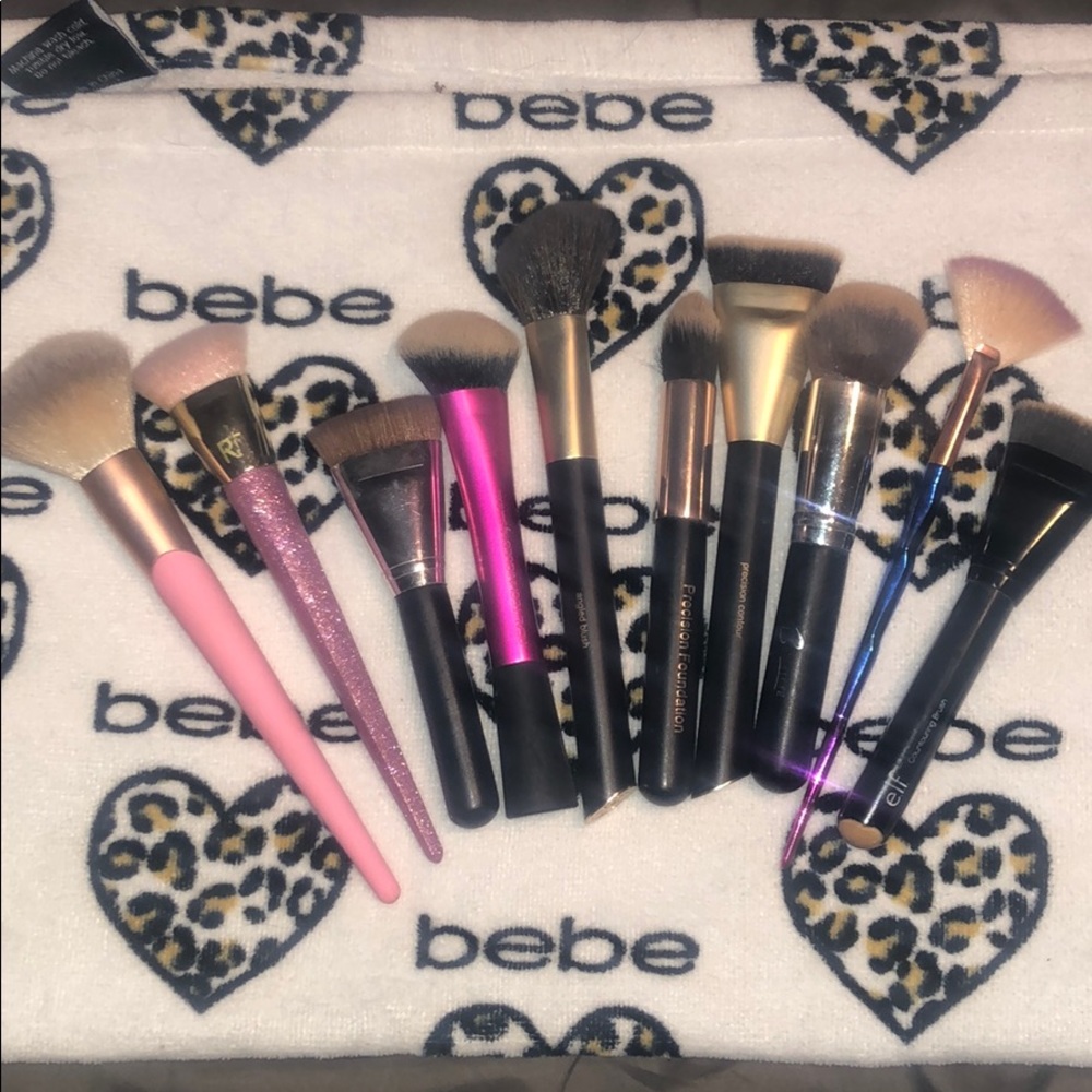 Bundle of random used brushes